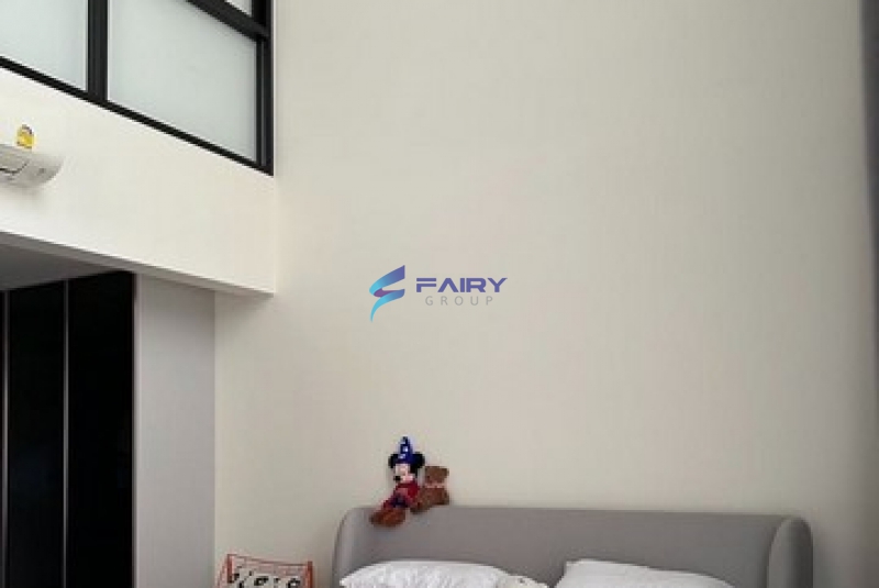 527210853__NEW